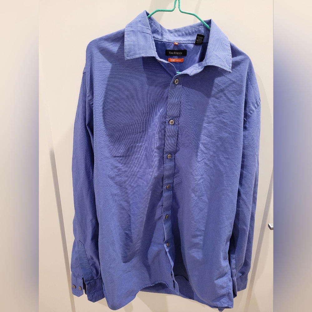 Van Heusen Traveler button down